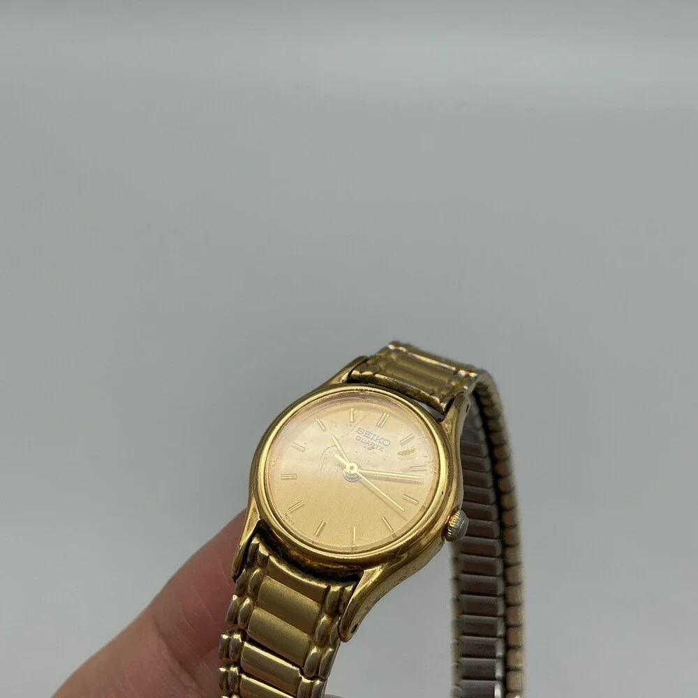 Vintage Seiko Womens Watch 20mm Gold Tone Stretch Band 1N01-0E19 New Battery